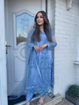 Manha (dusty blue)